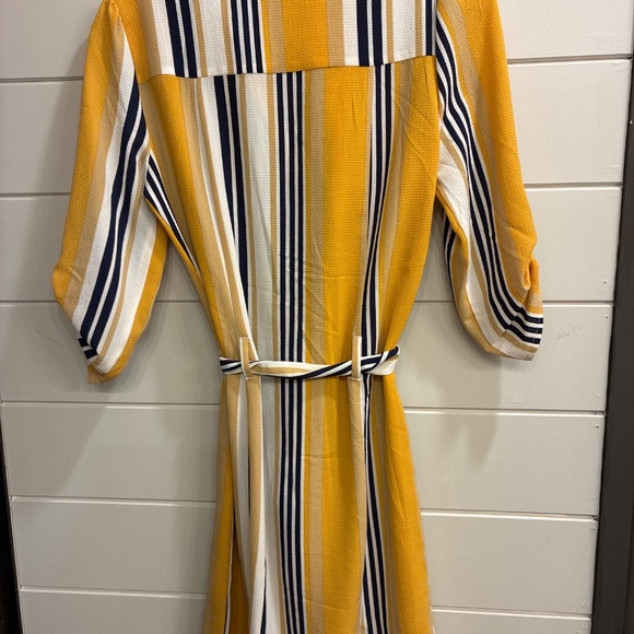 Dress - Picture 3 of 5